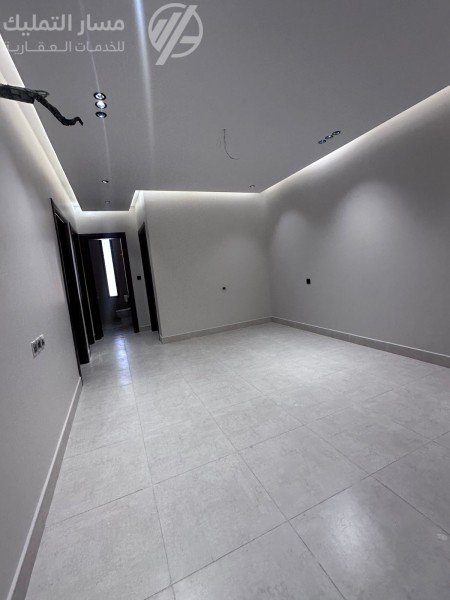 Photo by Daniel J. Schwarz